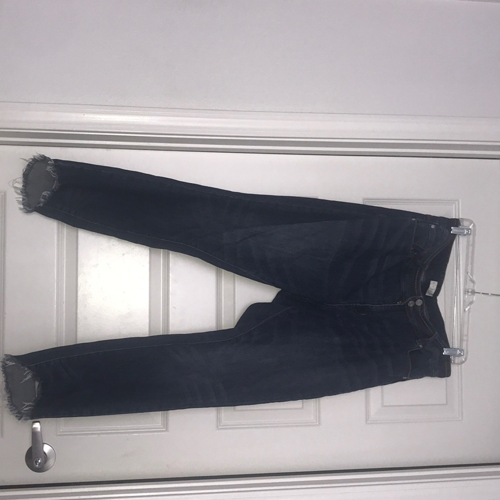 cute summer blue jeans with a fringe cut ankle